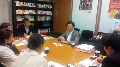 松沢議員を囲んで。京都党議員団と。