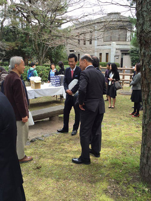鴨川公園にて式典後意見交換