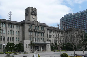 時代錯誤の役人天国を斬る　その２